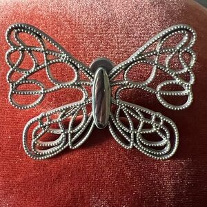 ♥️ NEIMAN MARCUS SILVER BUTTERFLY CLIP NEW ♥️